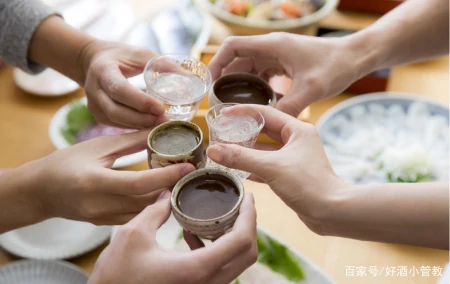 商超这几款“低档白酒”，价格都在60元上下，却都是纯粮食酿的酒-中低档白酒