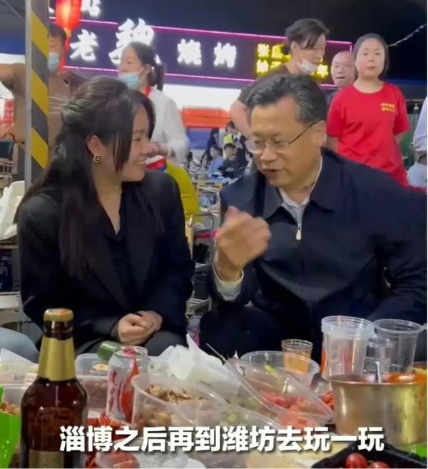 潍坊文旅局长在淄博烧烤摊“疯狂”揽客！多地文旅局长又火了（潍坊市文旅局长）
