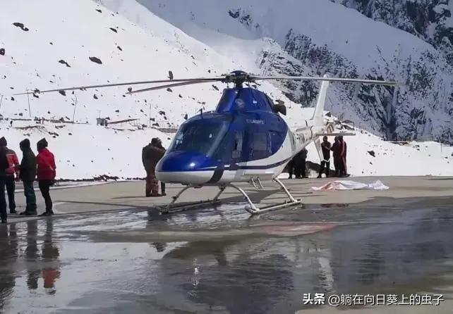 印度是个奇葩的国度，一高官自拍时遭飞机螺旋桨爆头（印度飞机坠落事件）