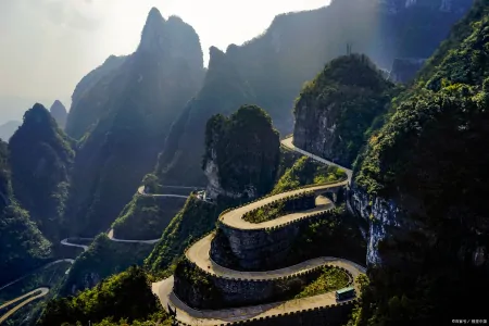 走进张家界，最实用的天门山攻略详解，体验感极佳-张家界天门山旅游攻略自由行三天