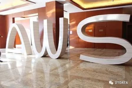 云巨头紧密布局云数据中心 未来自建IDC越来越少？-什么叫云数据中心