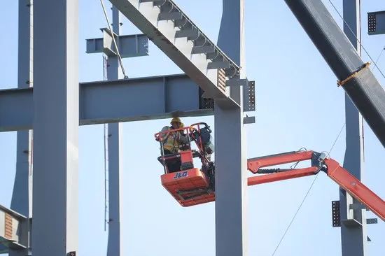 厉害了！全国八大数据中心之一的腾讯IDC将在高新区投入运营-腾讯数据中心机房