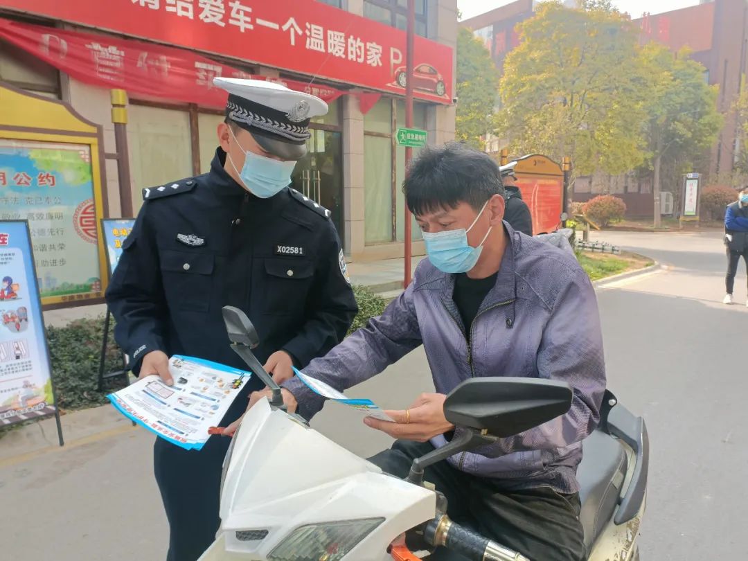 以案说法！偃师交警强化电动三四轮车交通安全宣传-偃师交警队队长简介