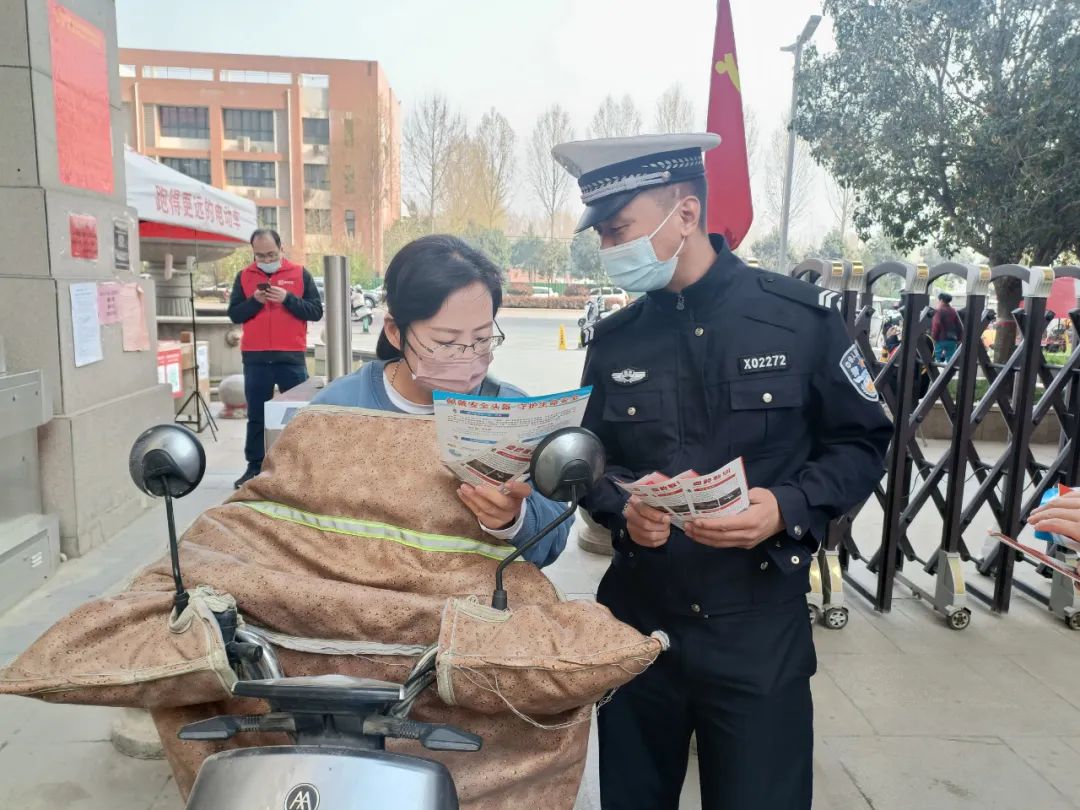 以案说法！偃师交警强化电动三四轮车交通安全宣传-偃师交警队队长简介