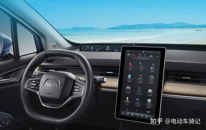 2款入门级四轮电动车，最大续航301km，冬暖夏凉，接娃出行都方便-四轮电车什么牌子的好多少钱