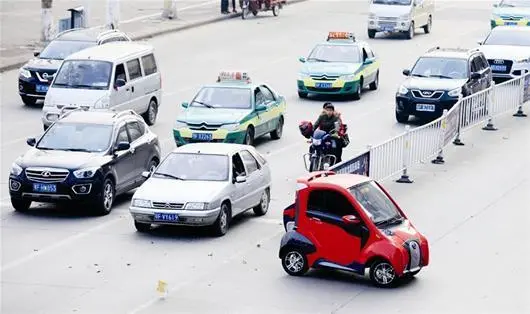 如何看待这些“无证驾驶”的四轮电动车？-四轮电动汽车无证驾驶处罚