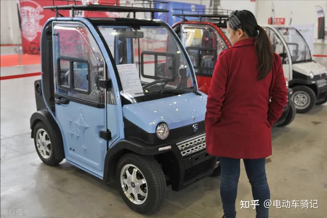 这2款低速四轮车，最高续航150km，遮风挡雨，适合老年人代步接娃-2021年低速四轮车国家政策