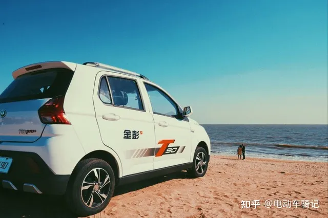 这2款低速四轮车，最高续航150km，遮风挡雨，适合老年人代步接娃-2021年低速四轮车国家政策