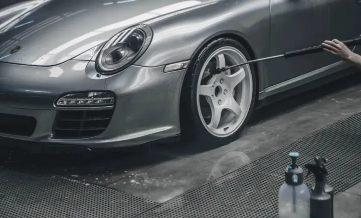 老老老款的911（997.2），还能值多少钱？（二手的911大概多少钱）