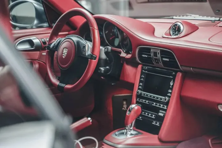 老老老款的911（997.2），还能值多少钱？（二手的911大概多少钱）