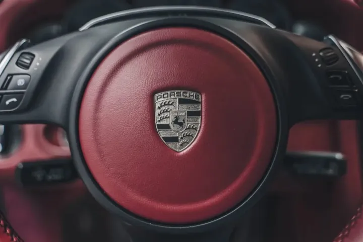 老老老款的911（997.2），还能值多少钱？（二手的911大概多少钱）