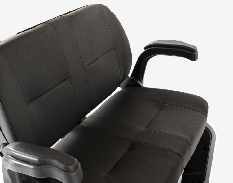 原创                不要驾照，有遮雨棚！这3款电动小四轮车，3580元起步，适合老人-原创力文档免费获取