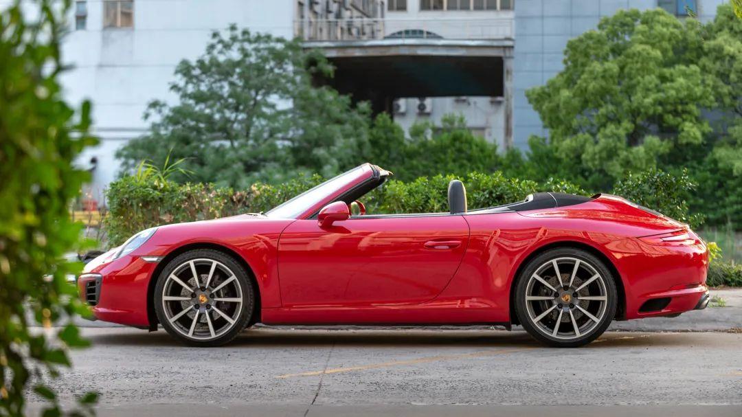 从保时捷Cayman到911敞篷，这可能是“接二连三”最具实力的诠释（保时捷敞篷跑车911多少钱）