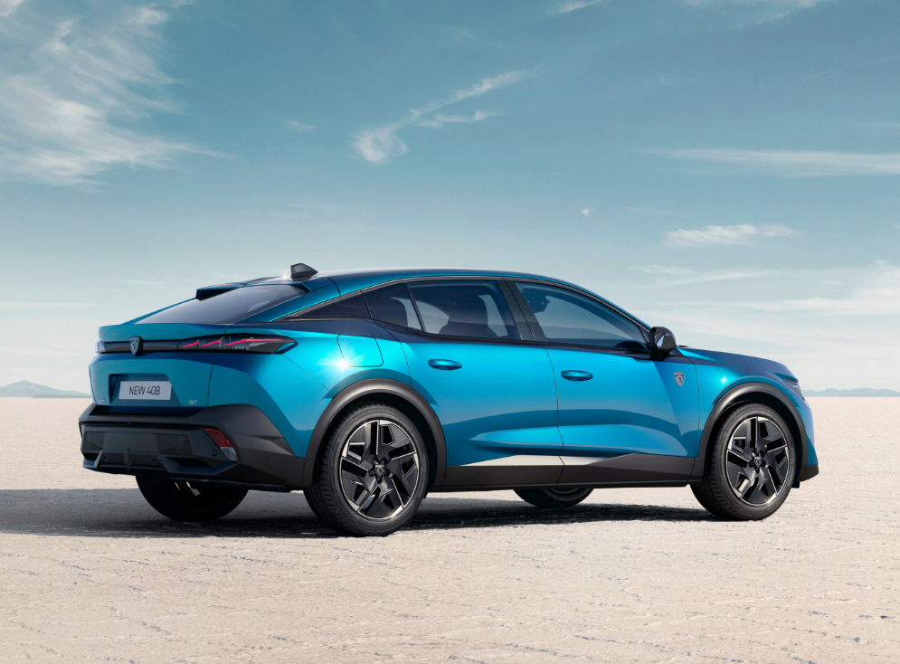 标致推出新车，长近4米7，换装全新狮子车标，内饰科技，将会国产（标致狮子公母图片）