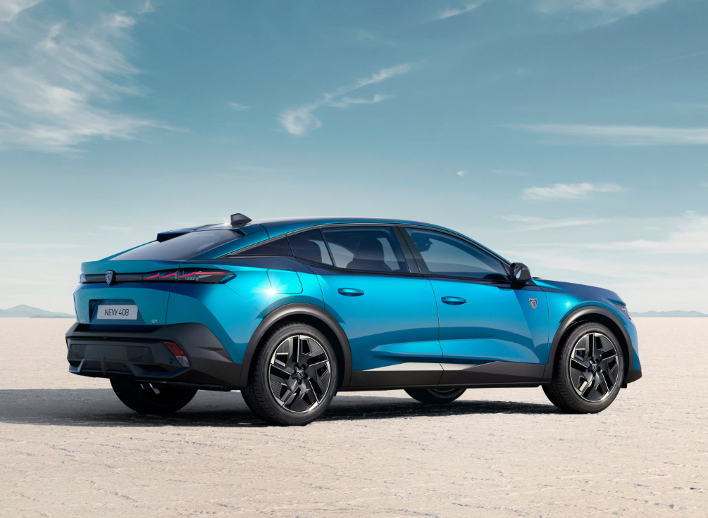 标致推出新车，长近4米7，换装全新狮子车标，内饰科技，将会国产（标致狮子公母图片）