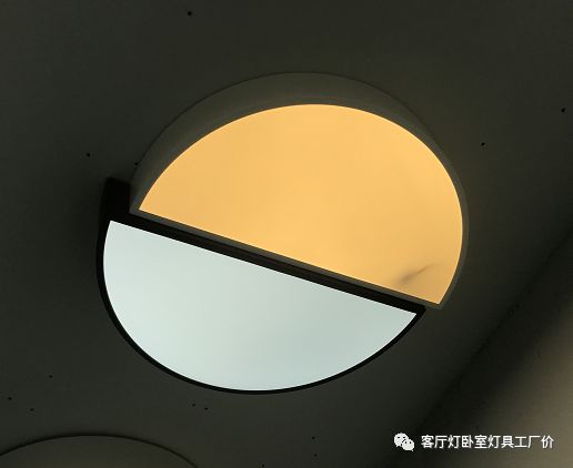 把握好客厅灯卧室灯挑选的3大方向4小细节，让您的整个家装很出挑！-客厅卧室灯怎么选