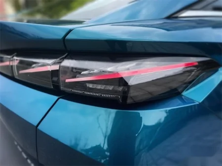 “新法式无界座驾”东风标致 408X标配爱信8AT 14.57万起售（东风标致408这车怎么样值得买吗）