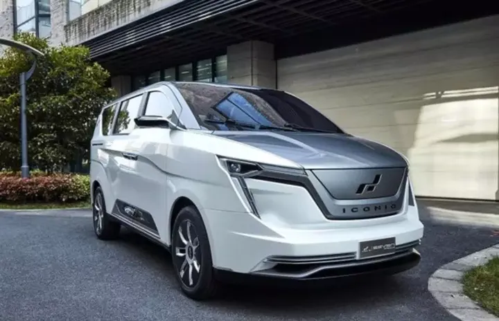 福特推4款新车，没了V6的牧马人还能叫牧马人吗？（福特猛禽 牧马人图片高清）