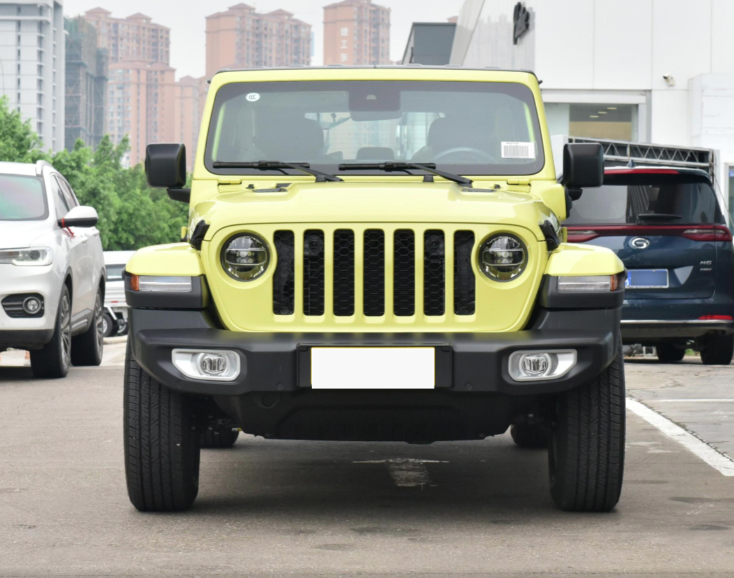 真正进口越野车，百公里2.4个油！能省好几万，解析牧马人新能源（牧马越野车价格多少一辆）