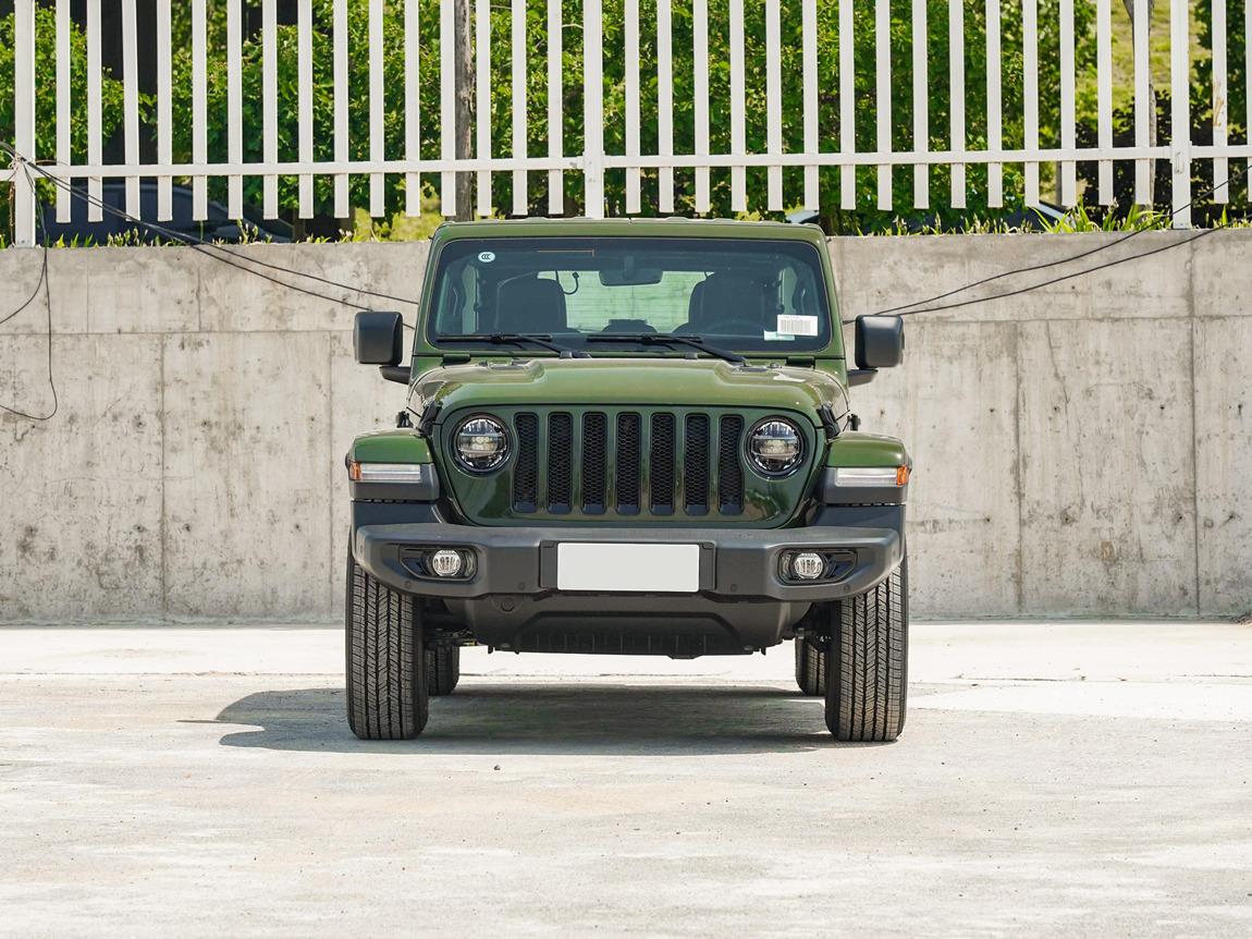 22款牧马人高地丛林限量版：2.0T+266马力全进口吉普，上路超50万（jeep牧马人丛林版）