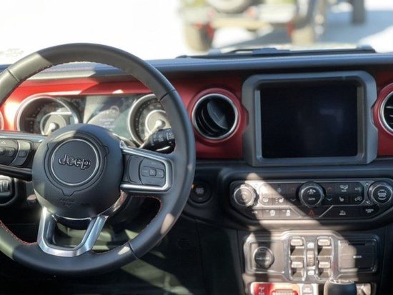2023款吉普牧马人2.0T四门罗宾汉现车价（2023款吉普牧马人两门版评测）