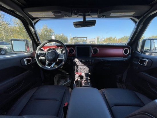 2023款吉普牧马人2.0T四门罗宾汉现车价（2023款吉普牧马人两门版评测）