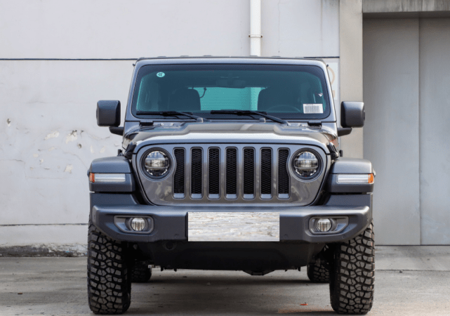 牧马人才是“越野王”，高1.84米，差速锁+四驱，关键整车纯进口（牧马人汽车越野车）