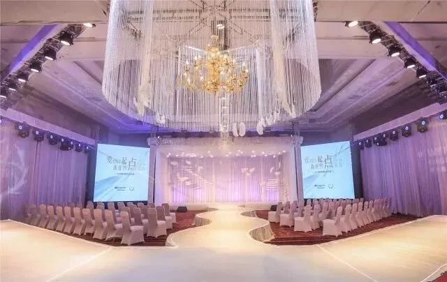 2018青岛星级酒店婚宴最新价格表，最贵8950一桌！-青岛各大酒店婚宴价格