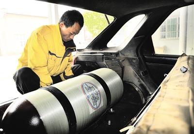 老司机告诉你：汽油车改气，对车的损伤，听完我惊呆了！-汽油车改气好吗