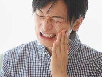 牙疼怎么止疼最快小妙招，亲测有效，不妨试试！-牙疼止疼的小妙招