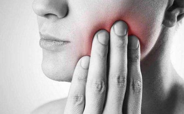牙疼止不住怎么办？试试一个方法，很快就能止住疼，亲测有效！-牙痛一直不好怎么办