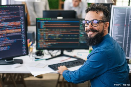 Java是一种易学易用的编程语言，适合初学者入门（java入门学什么）