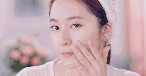 女人过了30岁，护肤品该用紧致还是抗皱？-30岁用紧致护肤品会老得更快吗