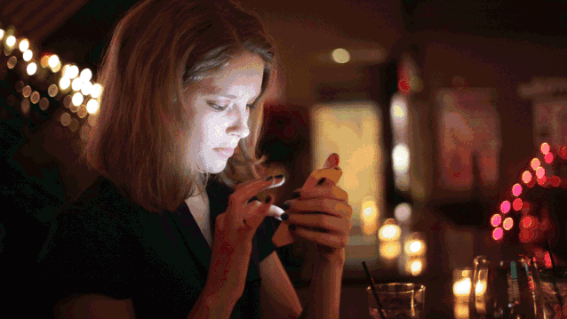 女人过了30岁，护肤品该用紧致还是抗皱？-30岁用紧致护肤品会老得更快吗