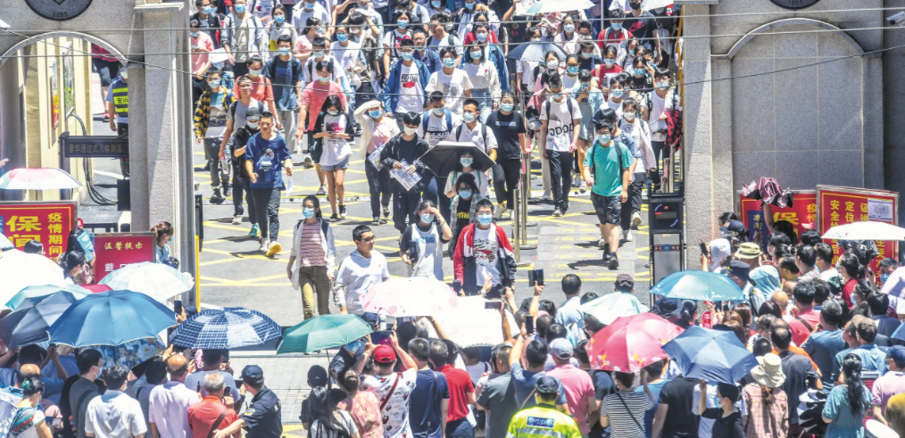 河南老师漏掉15人高考报名，让学生自愿放弃考试，学生请求求助（河南高考带队老师迟到）