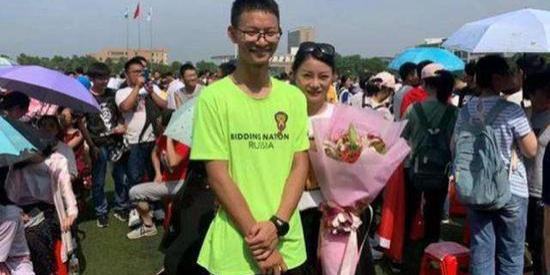 李磊老师：安徽跪谢母亲考生高考635分，超出一本线139分（李磊资料）