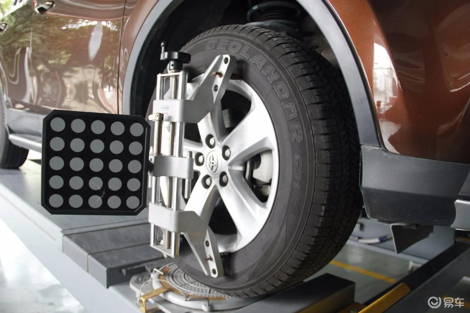 每天认识一个汽车知识——四轮定位（四轮定位是干啥）