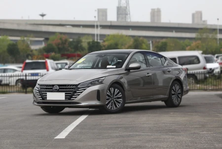 别乱买！B级轿车质量榜更新：雅阁第3，迈腾第7，红旗H5君威上榜（b级轿车大比拼视频）