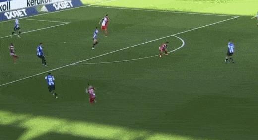 [足球新闻]1-0！武磊绝杀梦回亚洲之巅，2年进1球，比肩孙兴慜帽子戏法！（武磊2017）