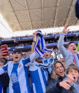 [足球新闻]1-0！武磊绝杀梦回亚洲之巅，2年进1球，比肩孙兴慜帽子戏法！（武磊2017）