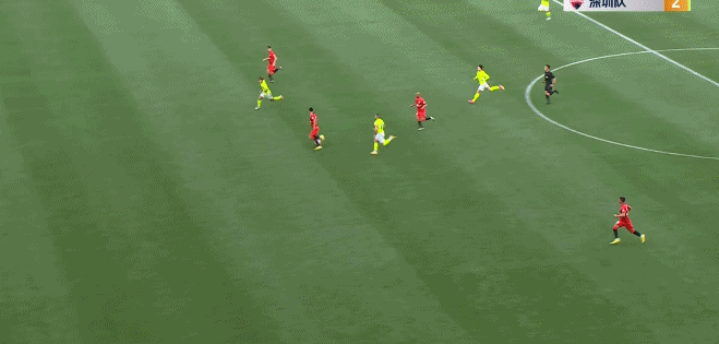 中超经典一战！2-0到3-2，前国脚角球破门，武磊87分钟绝杀制胜（武磊中超射手榜第一）