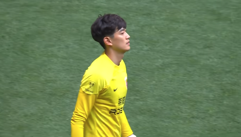 武磊87分钟绝杀！中超刺激1战：海港2-0到3-2，国脚染红（武磊在上港）