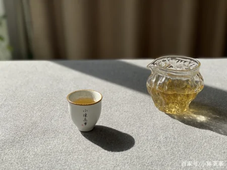 高档礼盒的老白茶，可以长期收藏吗？内行人直言，藏茶没这么简单-老白茶包装盒
