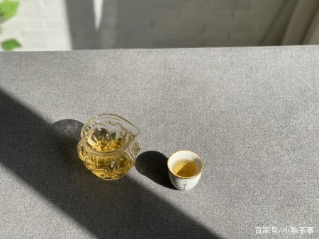 高档礼盒的老白茶，可以长期收藏吗？内行人直言，藏茶没这么简单-老白茶包装盒