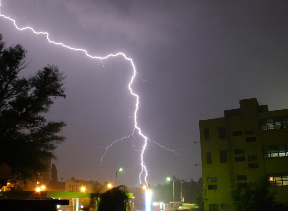太巧！四川仁寿又现不明巨响，去年同天同时段也有，可能是什么？（仁寿县今天事件）