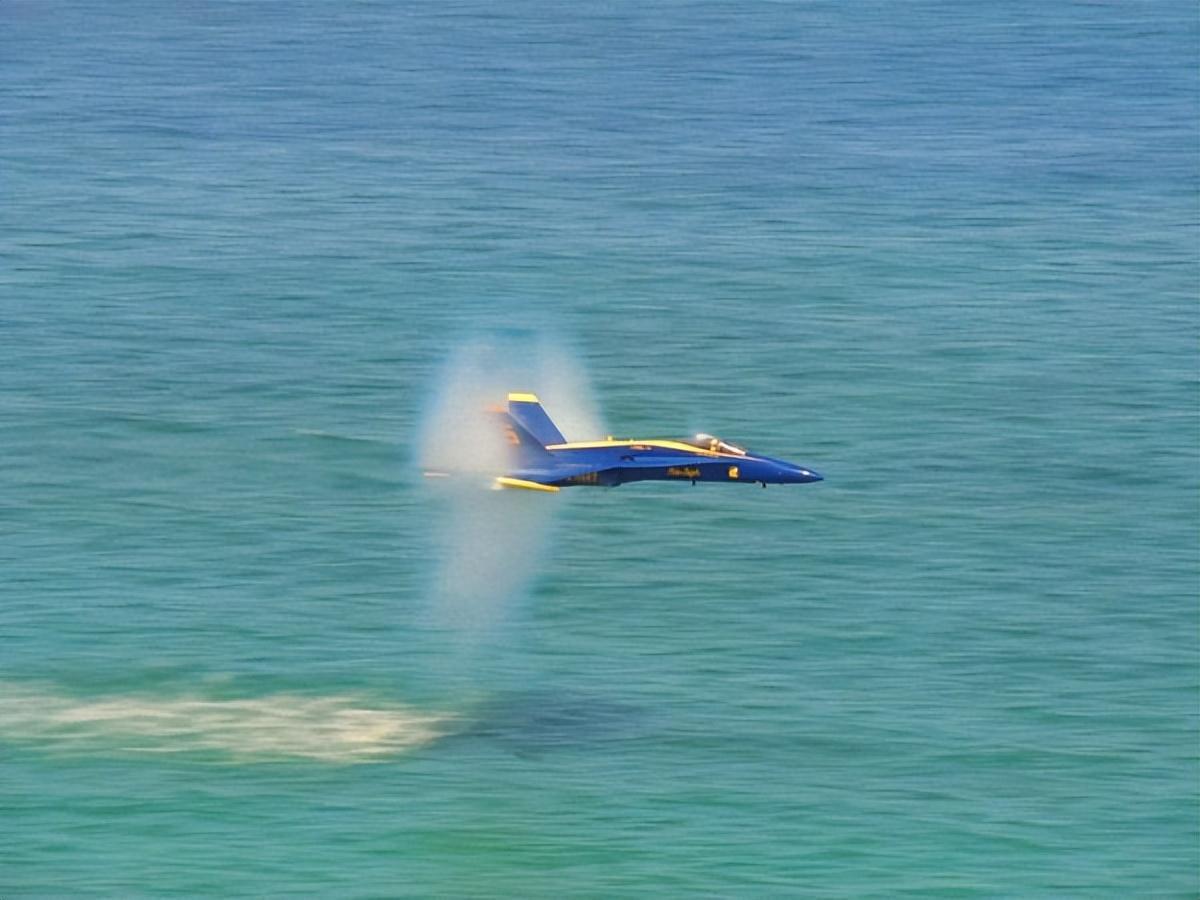 “窗户都被震响”！成都出现神秘巨响，真是歼-20的“龙吟”吗？（成都防空警报试鸣日）