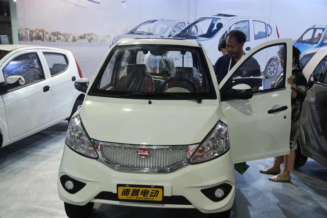 买低速电动四轮车，怎么挑选配置？从5个方面告诉你，不再选错（低速电动四轮汽车十大名牌排名及价格）