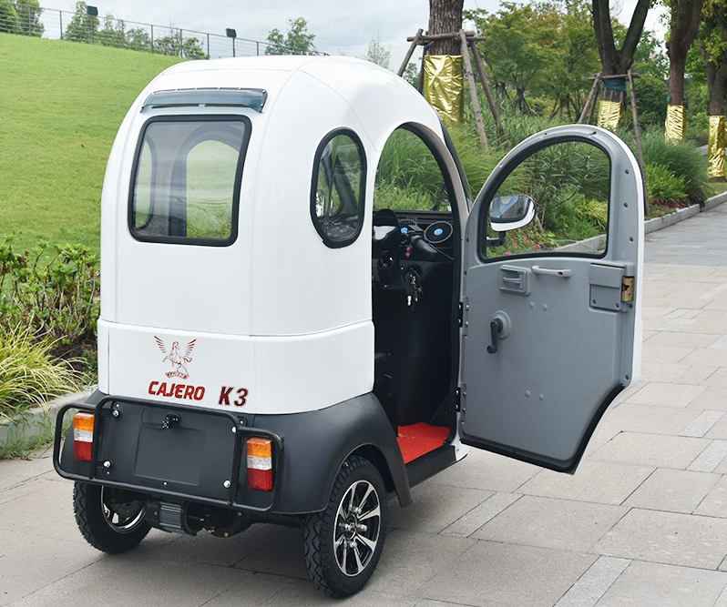 今天才知道，低速四轮电动车制造成本有多少？商家卖一辆能赚多少（电动车四轮车多少钱）