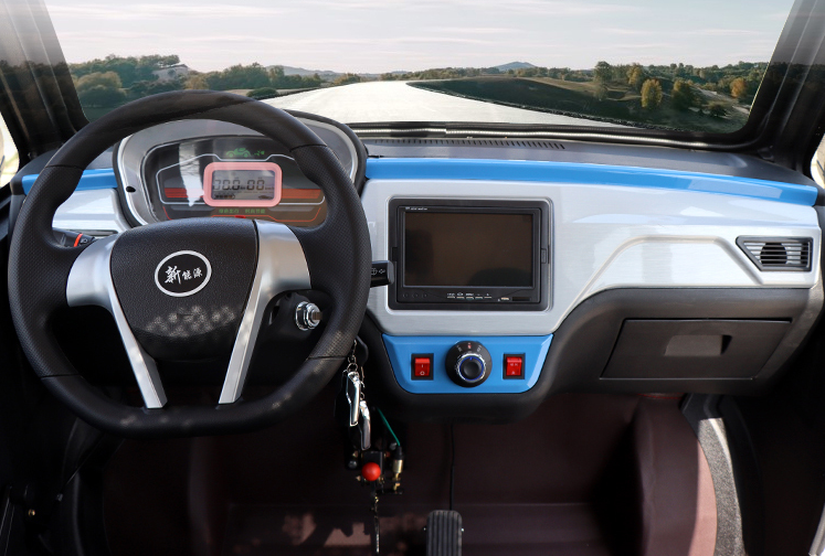 适合老年人的3款电动四轮车，有空调，能接娃，起步价不到5000元（老年电动4轮车哪个品牌好点）