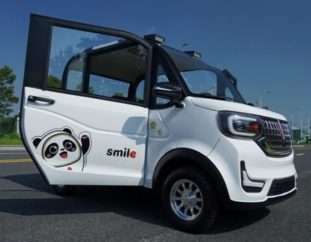 老年人代步选择电动三轮车好？还是四轮车好？看完你就知道了！（老年人代步车三轮车电瓶车）